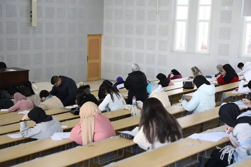 أساتذة التمريض يطالبون بإلغاء الشفوي واعتماد نتائج الكتابي أساتذة التمريض يطالبون بإلغاء الشفوي واعتماد نتائج الكتابي
