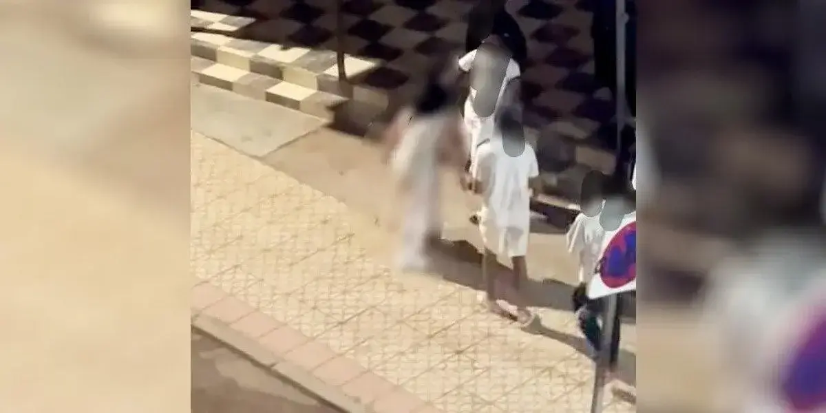 أزيلال.. فيديو اعتداء على شابة أثناء عودتها من العمل يثير غضبا واسعا أزيلال.. فيديو اعتداء على شابة أثناء عودتها من العمل يثير غضبا واسعا