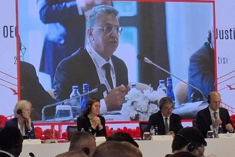 وهبي يستعرض بإسطنبول توجهات المغرب لتطوير المنظومة القانونية وهبي يستعرض بإسطنبول توجهات المغرب لتطوير المنظومة القانونية