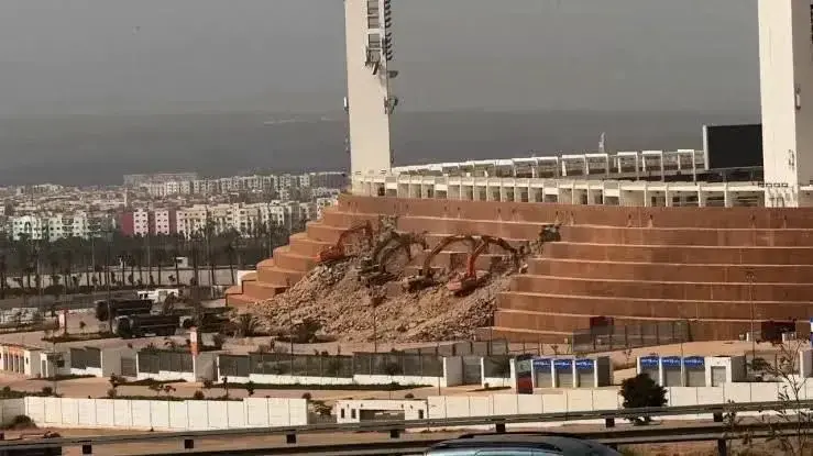 ملعب أكادير الكبير يدخل مرحلة الهدم الكامل استعدادا لمشروع جديد ملعب أكادير الكبير يدخل مرحلة الهدم الكامل استعدادا لمشروع جديد